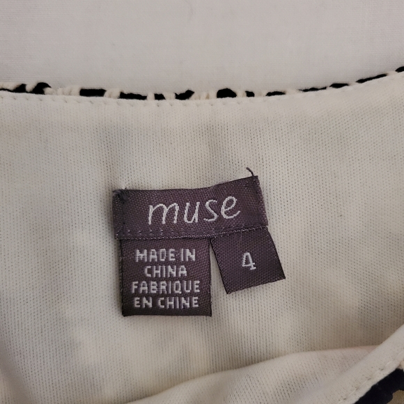 Selling Beautiful Women's Vintage Style Black & White Sleeveless Dress - Picture 9 of 10